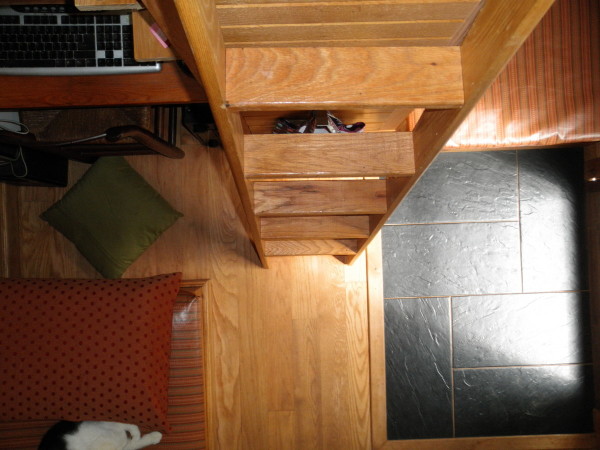 slide_259535_1688369_free-600x450